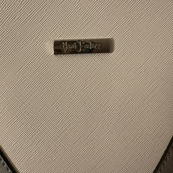 Elegant White and Gray Clutch by [Brand] Yani J’adore - Picture 5 of 10